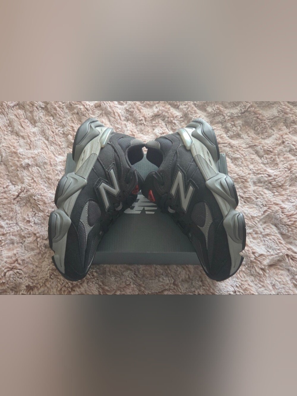 New Balance - Picture 2 of 7